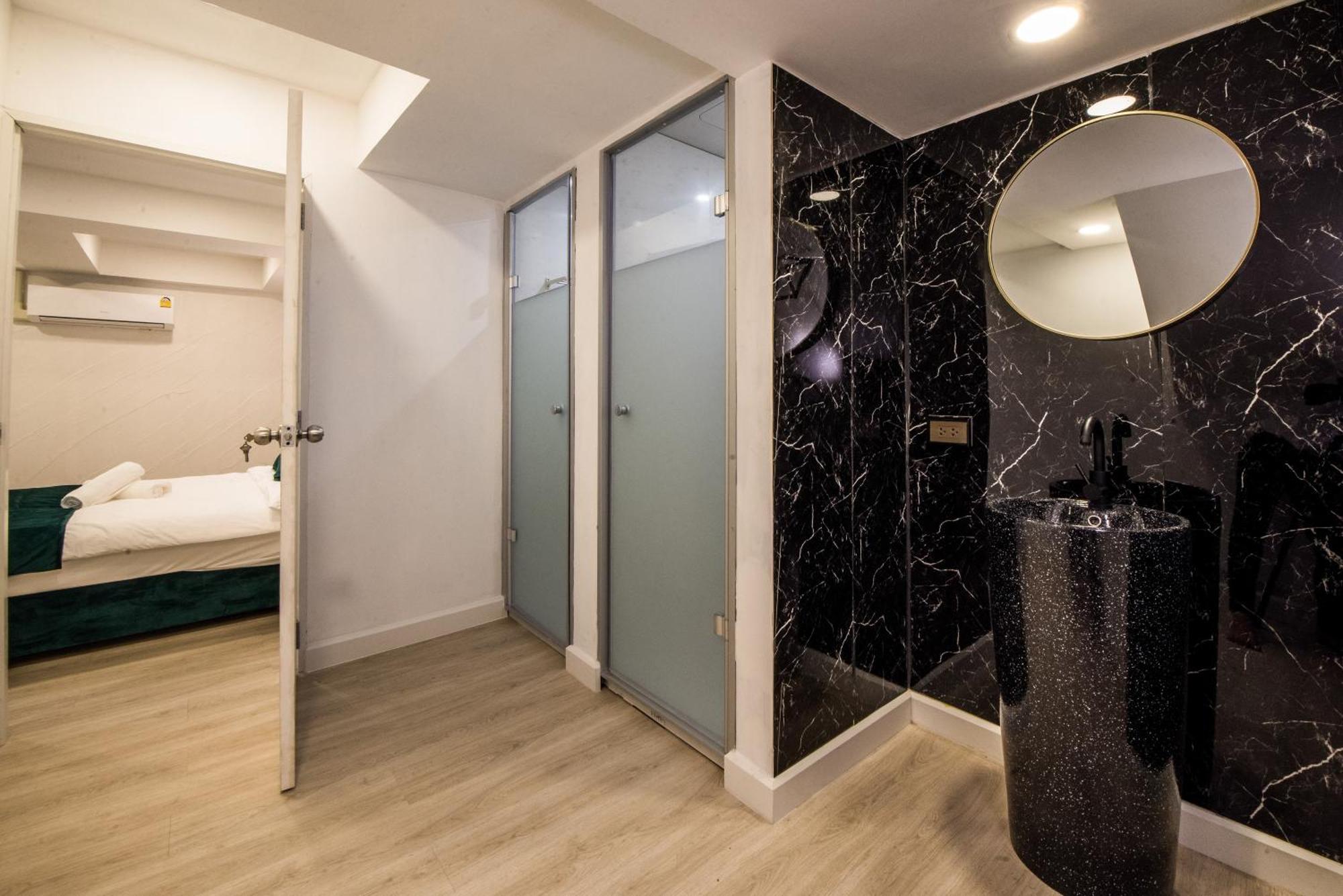Hotel Theme Boutique Bangkok Makkasan